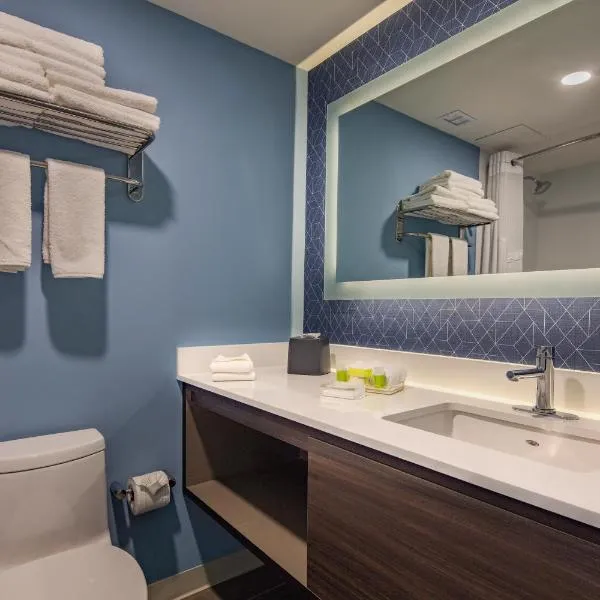 Holiday Inn & Suites - Aguascalientes by IHG, hotel v destinaci Aguascalientes