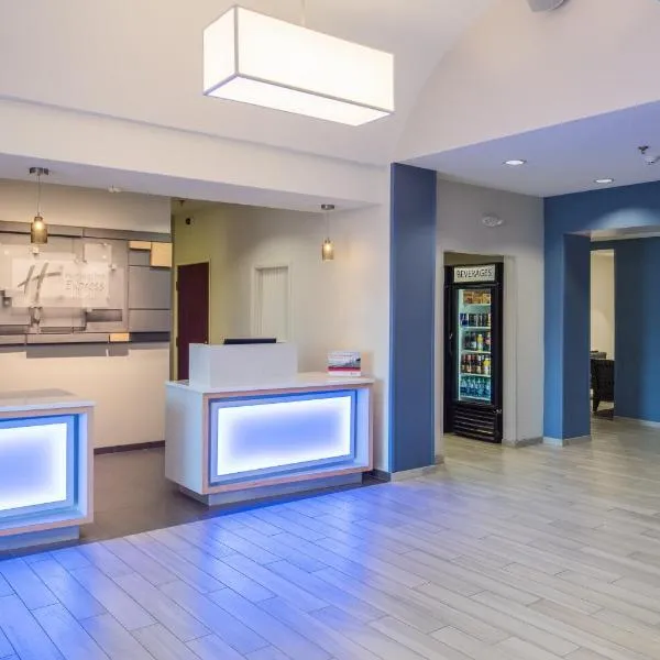 Holiday Inn Express Hotel & Suites Burlington by IHG, hotell sihtkohas Burlington