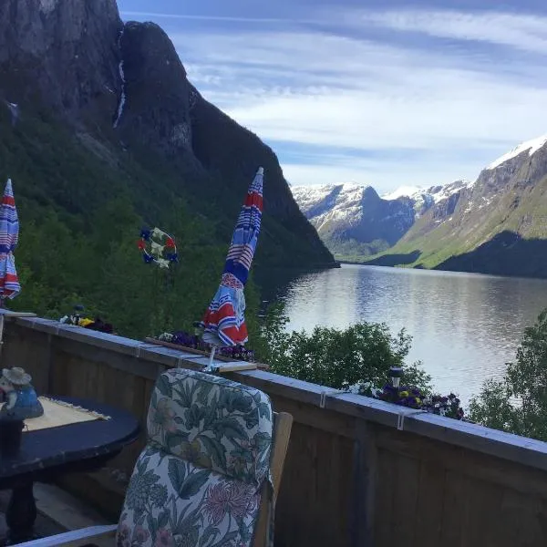 Iris Vedal, hotel in Nauste