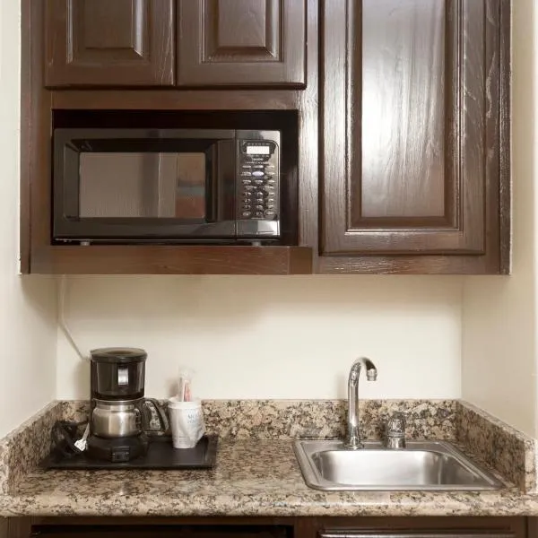 Holiday Inn Express Hotel and Suites Brownsville by IHG, hotel a Brownsville
