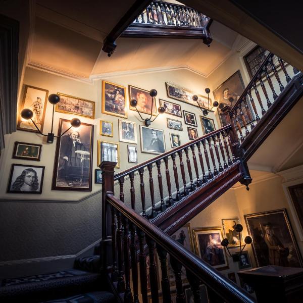 Hotel Indigo - Edinburgh - Princes Street by IHG, Эдинбург