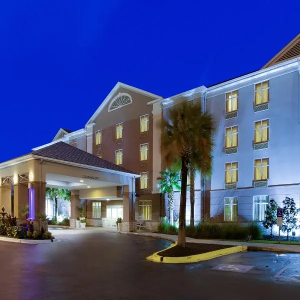 Holiday Inn Express Hotel & Suites Charleston-Ashley Phosphate by IHG, hotel in Charleston