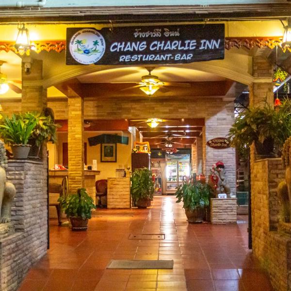 Chang Charlie Inn, Boutique