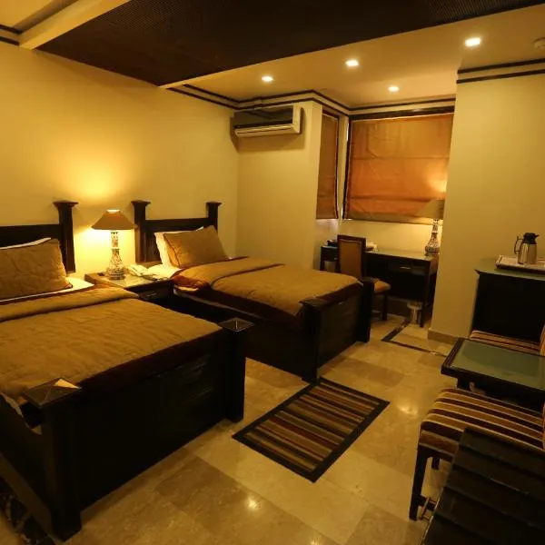 City Centre Suites, hotel in Multan