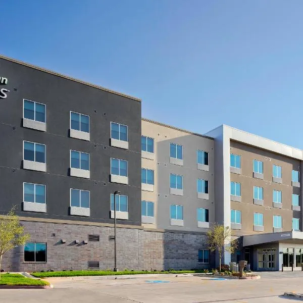 Holiday Inn Express & Suites Lubbock Central - Univ Area by IHG, hotel in Lubbock