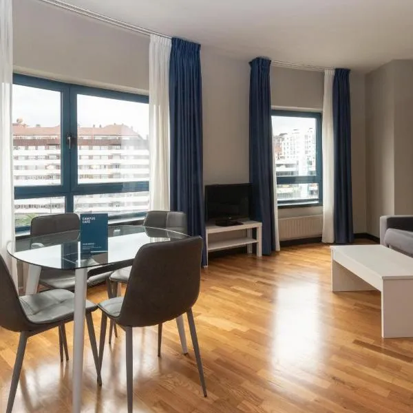 Aparthotel Campus, hotel in Oviedo