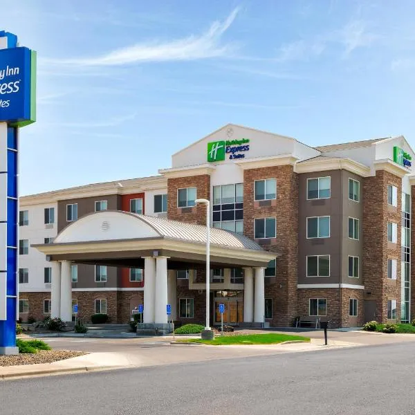 Holiday Inn Express Hotel & Suites Ontario by IHG, hotel v destinaci Ontario