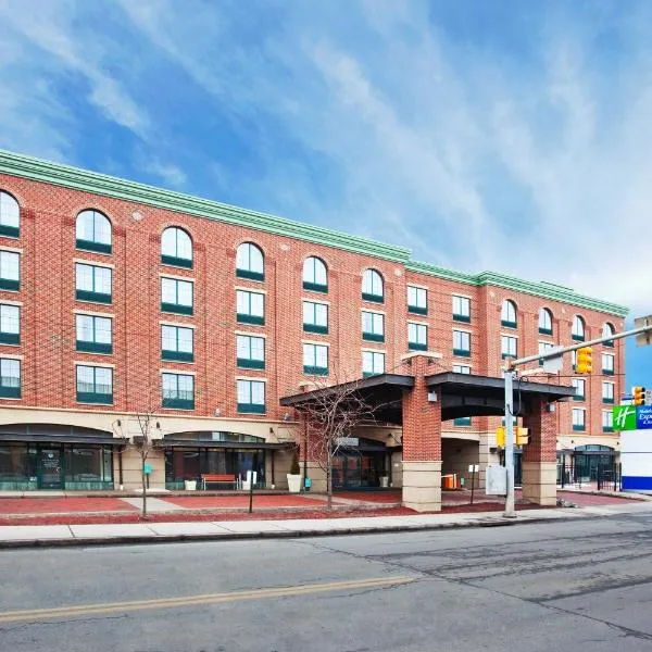 Holiday Inn Express Hotel & Suites Pittsburgh-South Side by IHG, hotel in Pittsburgh