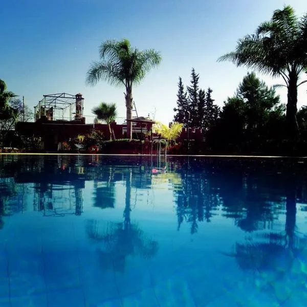 Hotel Riad L' Arganier D' Or, hotel v destinaci Aït el Rhazi