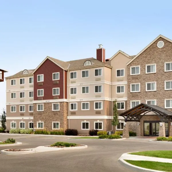 Staybridge Suites West Edmonton by IHG, hotel v destinaci Edmonton