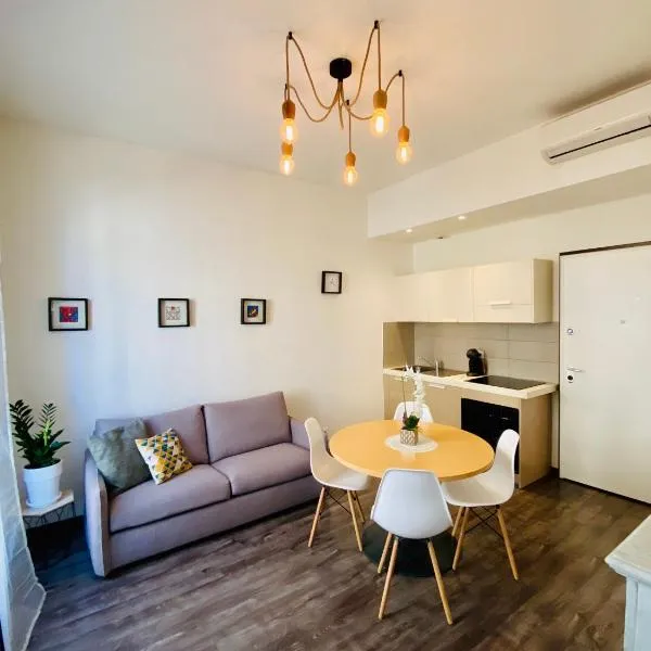 Deux pièces proche Palais et plages, hotel em Cannes