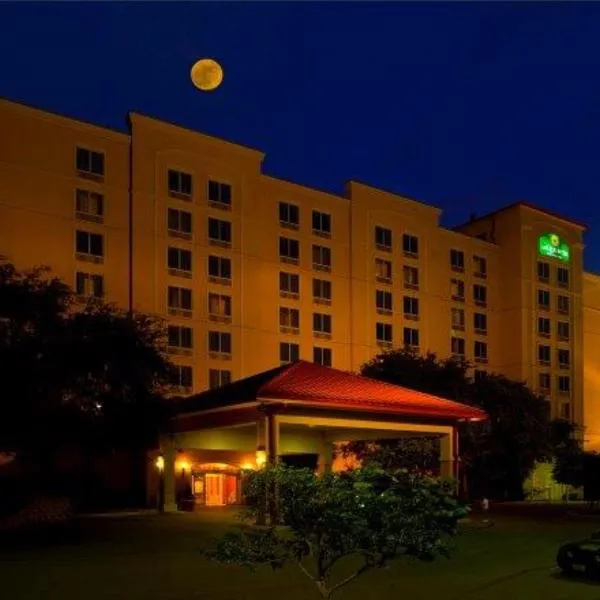 La Quinta by Wyndham San Antonio Medical Ctr. NW, hotel in San Antonio
