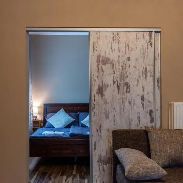 Virág Vendégház, hôtel à Makó