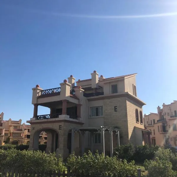 Lazorde bay duplex chalet, North coast, hotel in El Alamein