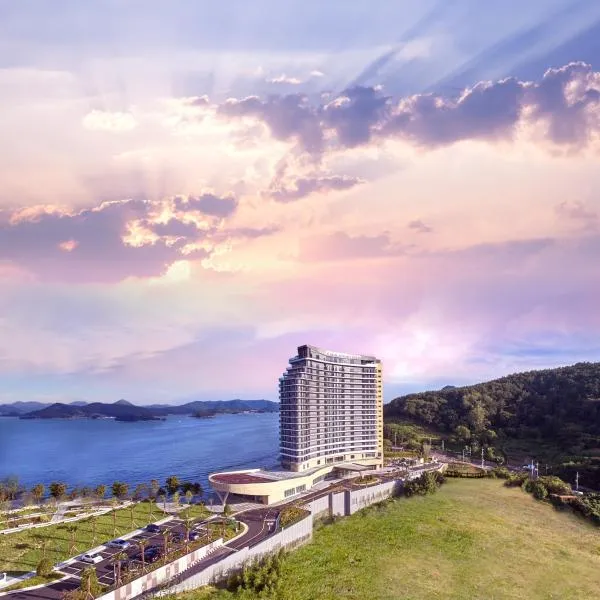 Stanford Hotel&Resort Tongyeong, hotel v destinaci Tchongjong