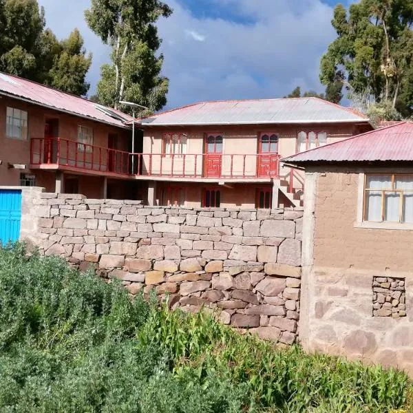 Taquile Hospedaje Mario, hotel in Huillanopampa
