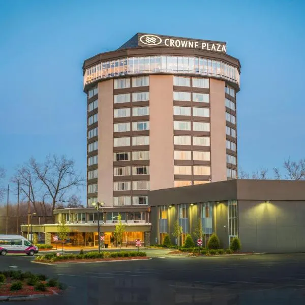 Crowne Plaza Saddle Brook by IHG, ξενοδοχείο σε Saddle Brook
