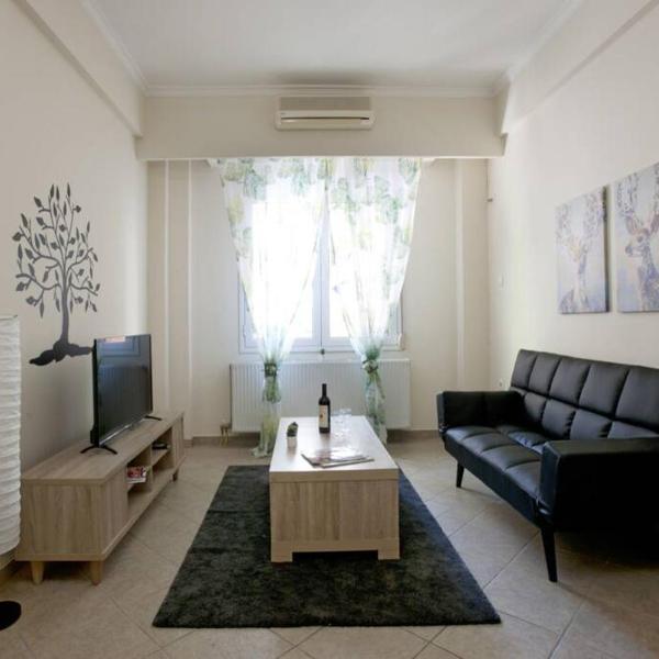 Comfortable apartment at the foot of the Odeon of Herodes Atticus