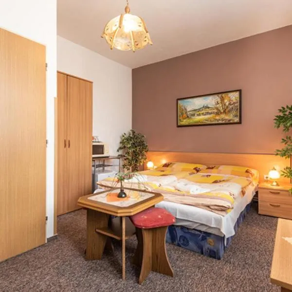 Pension a Restaurace U Mydlářů, hotel sa Mnichovo Hradiště
