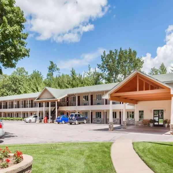 Howard Johnson by Wyndham Traverse City, hotel in Traverse City