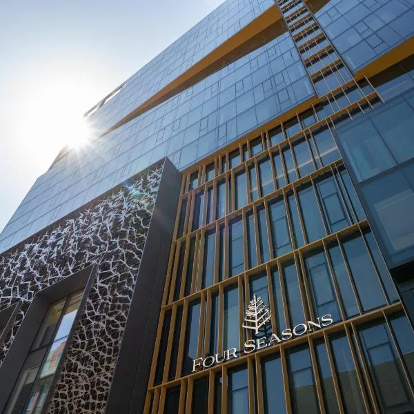 Four Seasons Hotel Montreal, hotel in Montreal
