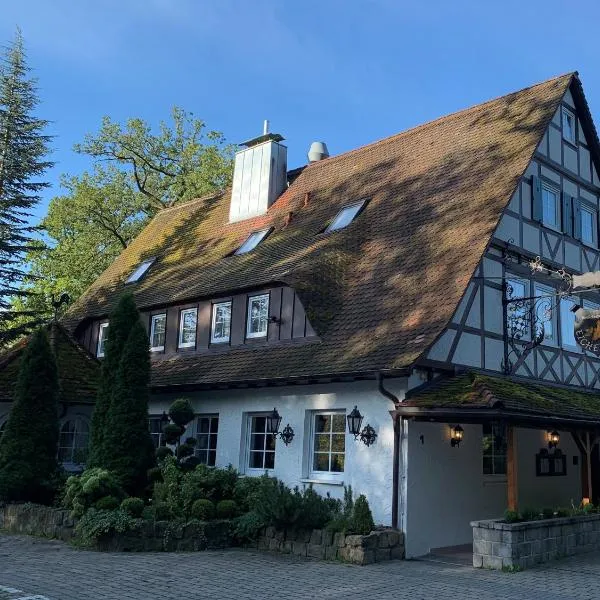 Waldhotel Eichenhof, готель у місті Ален