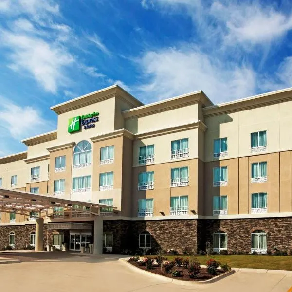 Holiday Inn Express and Suites Bossier City Louisiana Downs by IHG, hotel in Bossier City