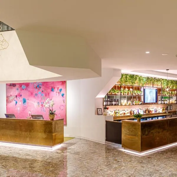 Eatons Hill Hotel, hotel in Brisbane