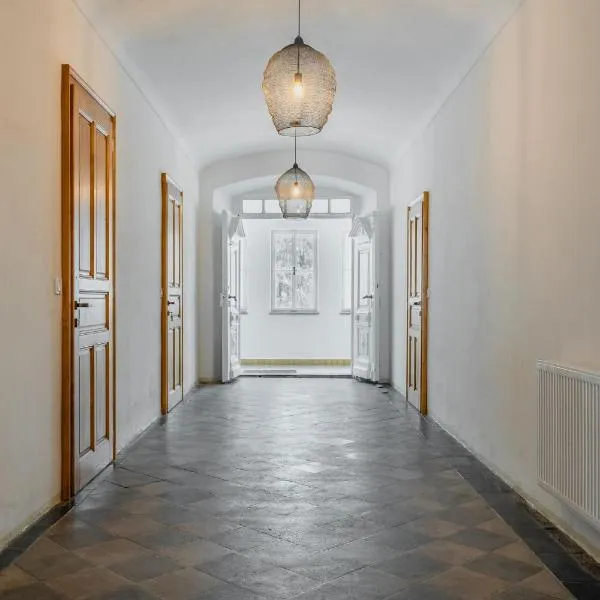 Stará Škola Hedeč, ξενοδοχείο σε Kraliky