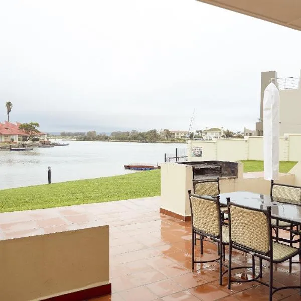 벨드리프에 위치한 호텔 First Group Port Owen Marina