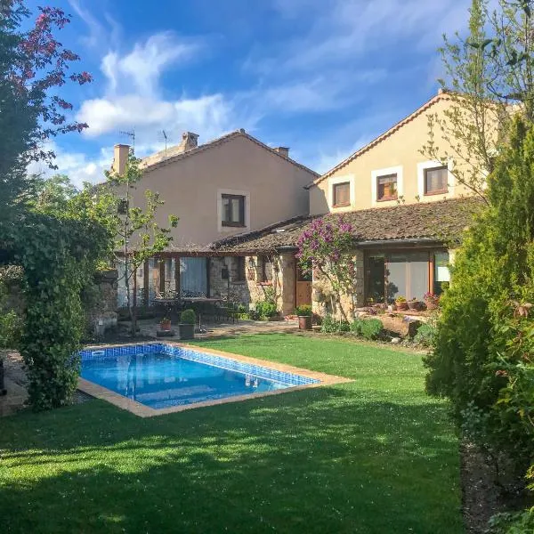 Charming Boutique Country House: La Casa Vieja (Sotosalbos), hotel em Sotosalbos