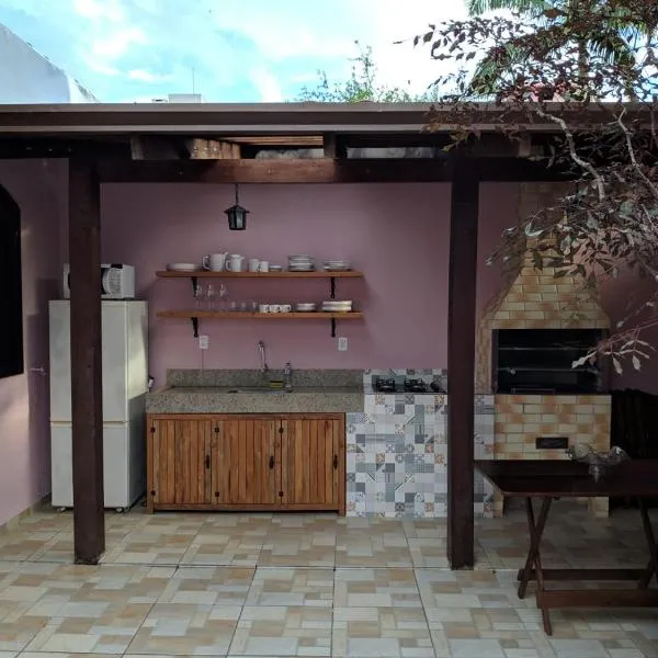 Ubatuba Centro - Casa terreo completa, hotel in Ubatuba