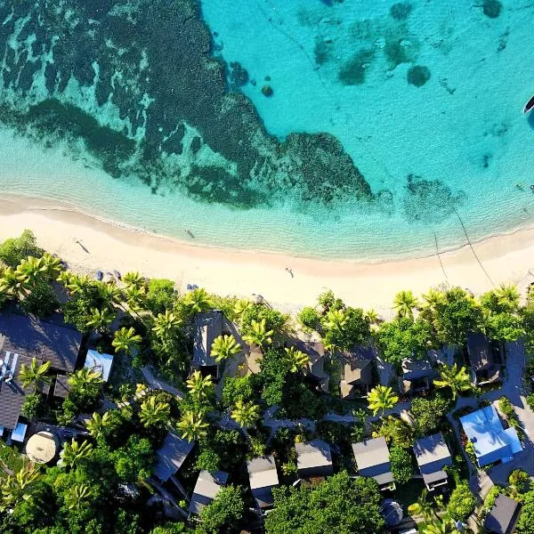 Blue Lagoon Beach Resort, hótel í Nacula Island