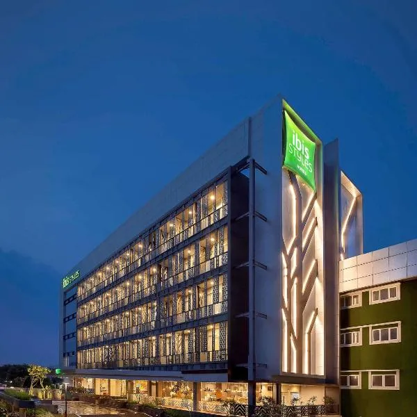 Ibis Styles Jakarta Sunter, hotel in Jakarta