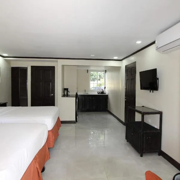 Sand and Blue Seas, Hotel in Negril