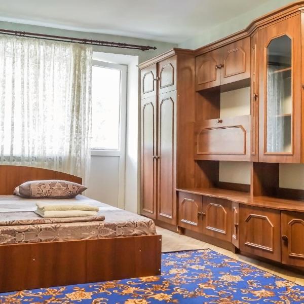 Apartments on Druzhby Narodiv 6 A