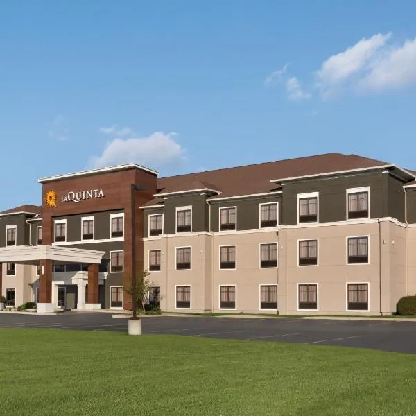 La Quinta by Wyndham Lackawanna, ξενοδοχείο σε Lackawanna