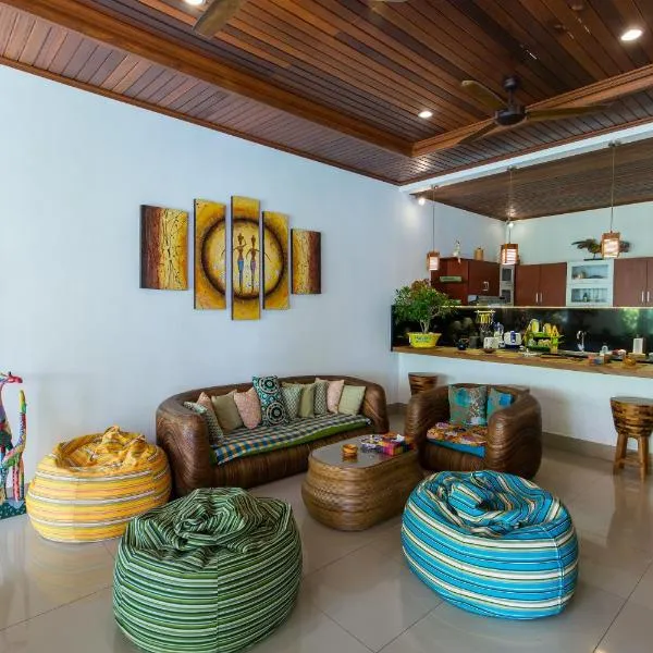 MasBro ART Villas, ξενοδοχείο στο Σεμινιάκ