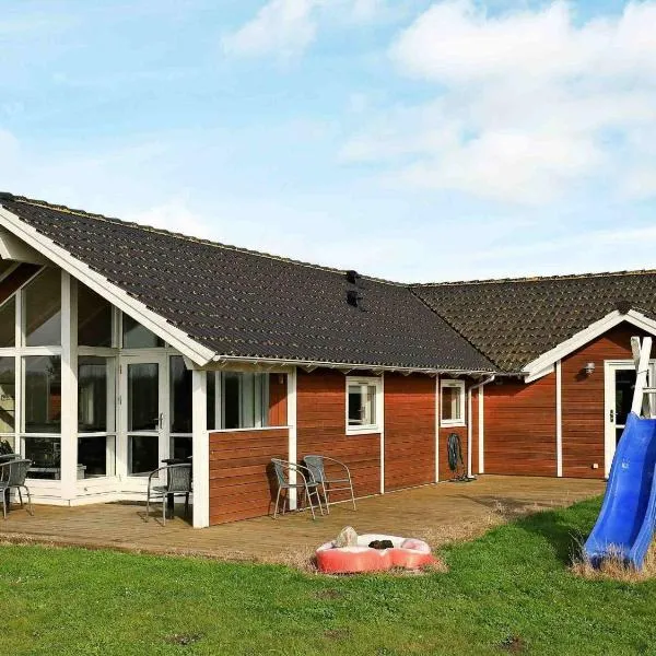 10 person holiday home in Væggerløse-By Traum, ξενοδοχείο σε Bøtø By