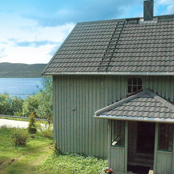 Four-Bedroom Holiday home in Åfarnes