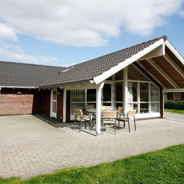 8 person holiday home in Juelsminde