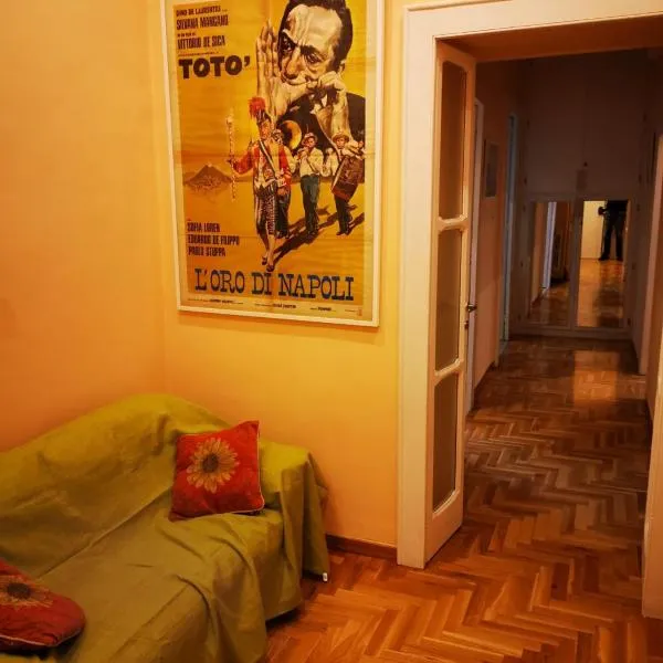 Casa Cupiello Via Chiaia - Casa Vacanze ad uso Esclusivo, hotel din Napoli