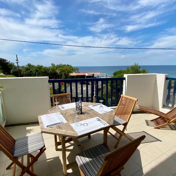 Bel appartement vue mer - 1er rang front de mer