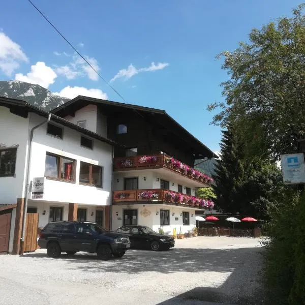 Bed & Breakfast Der Tiroler, hotell sihtkohas Achenkirch