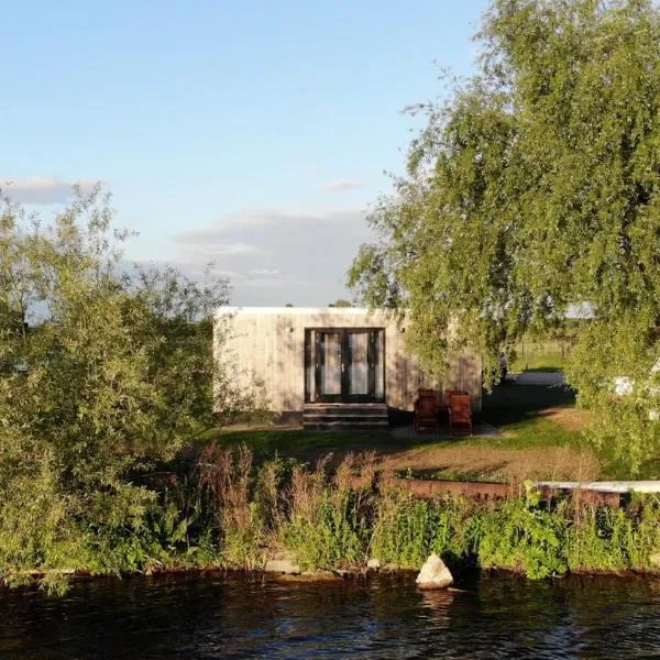 Tiny House by the water - de Schans Alphen, ξενοδοχείο σε Alphen