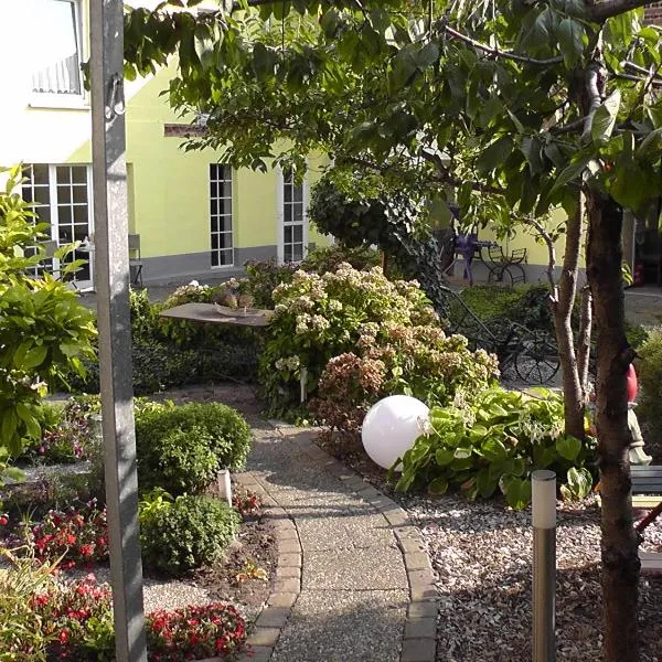 Pension Elisabeth am Elberadweg, hotel v destinaci Prödel