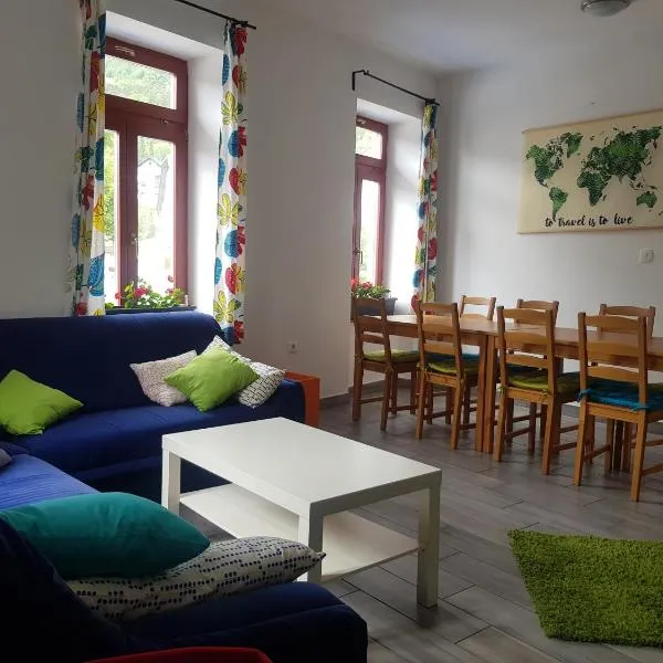 Thirsty River Rooms, hotel v destinaci Bovec