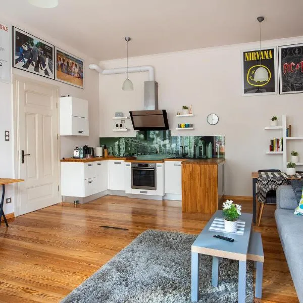 Movie Apartment Jeżyce, hotel in Poznań