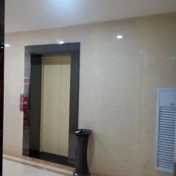 7 Days Premium Linfen Pingyang South Street Branch、Linfenのホテル