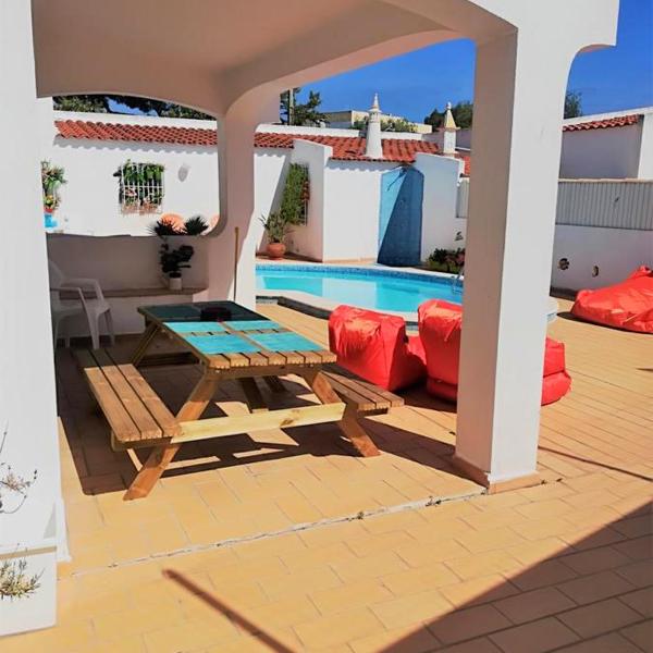 3 bedrooms villa with private pool enclosed garden and wifi at Albufeira 1 km away from the beach
